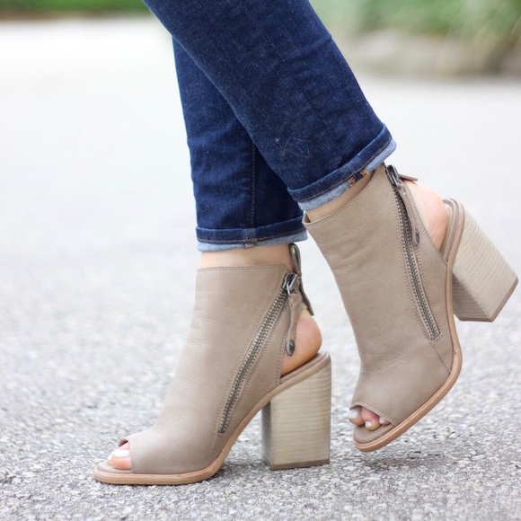 Dolce Vita Shoes - Dolce Vita Port Open-Toe Booties w Stacked Heel